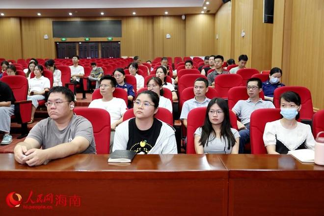 “寻美琼山”网络宣传晋级作品点评会圆满落幕 专家助力精品创作(图10)