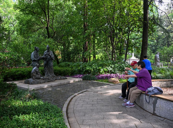 走出一条中国特色城市发展道路——以习同志为核心的党中央引领城市工作纪实(图2)