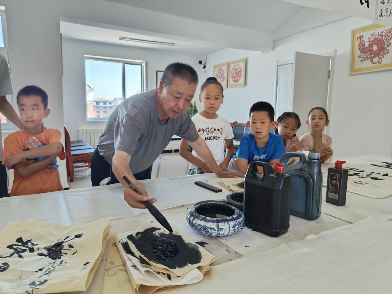 固阳县探索城市社区治理新路径(图1)