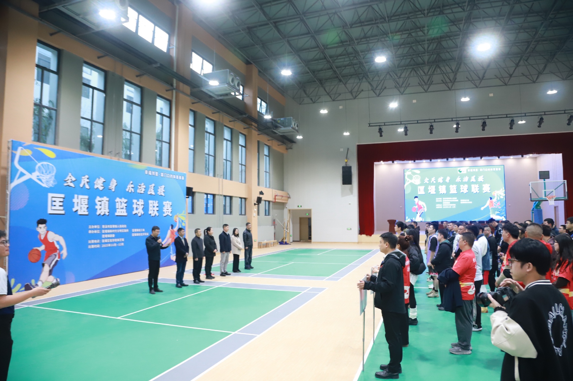 宁波慈溪匡堰镇篮球联赛火热开幕