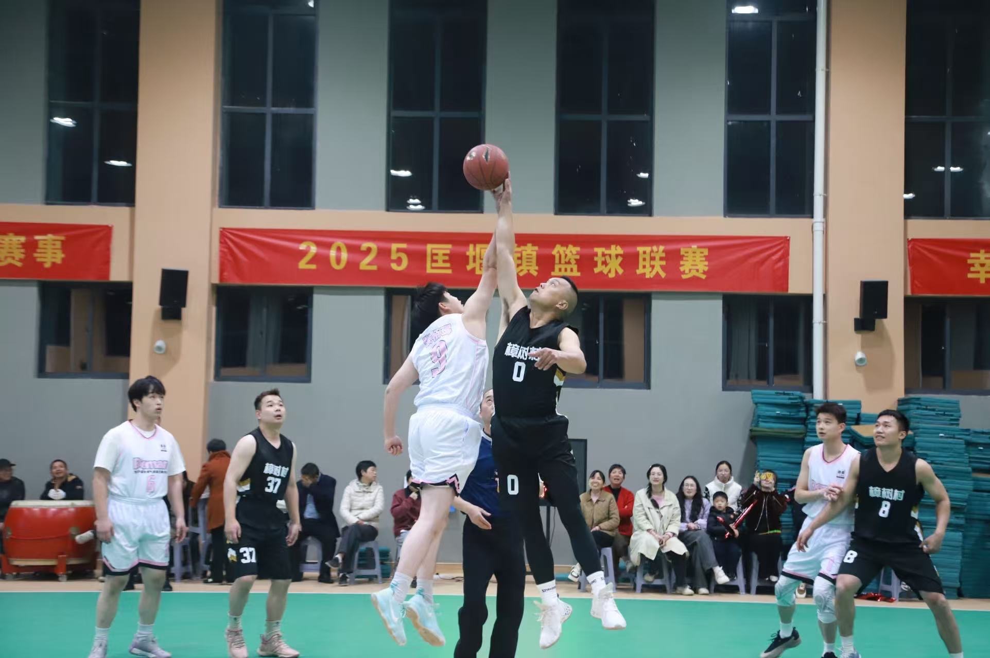 宁波慈溪匡堰镇篮球联赛火热开幕(图2)